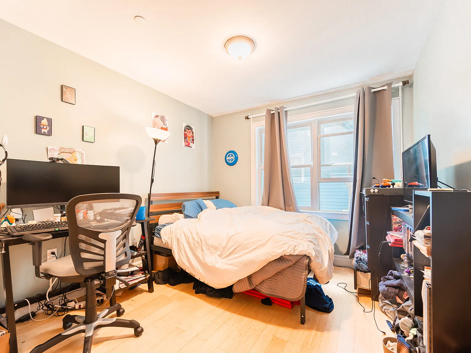 3 bed, 1050 sqft, $4,000 — Photo 2
