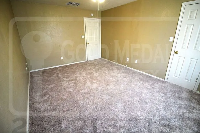 3400 Barcelona Dr — Photo 23