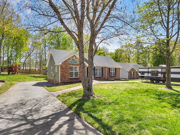 5th image of 1623 Barrywood Cir E