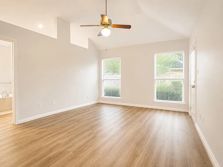 3307 Rushwood Ln — Photo 6