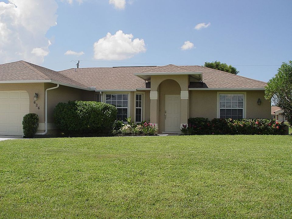2nd image of 626 NW 16th Pl