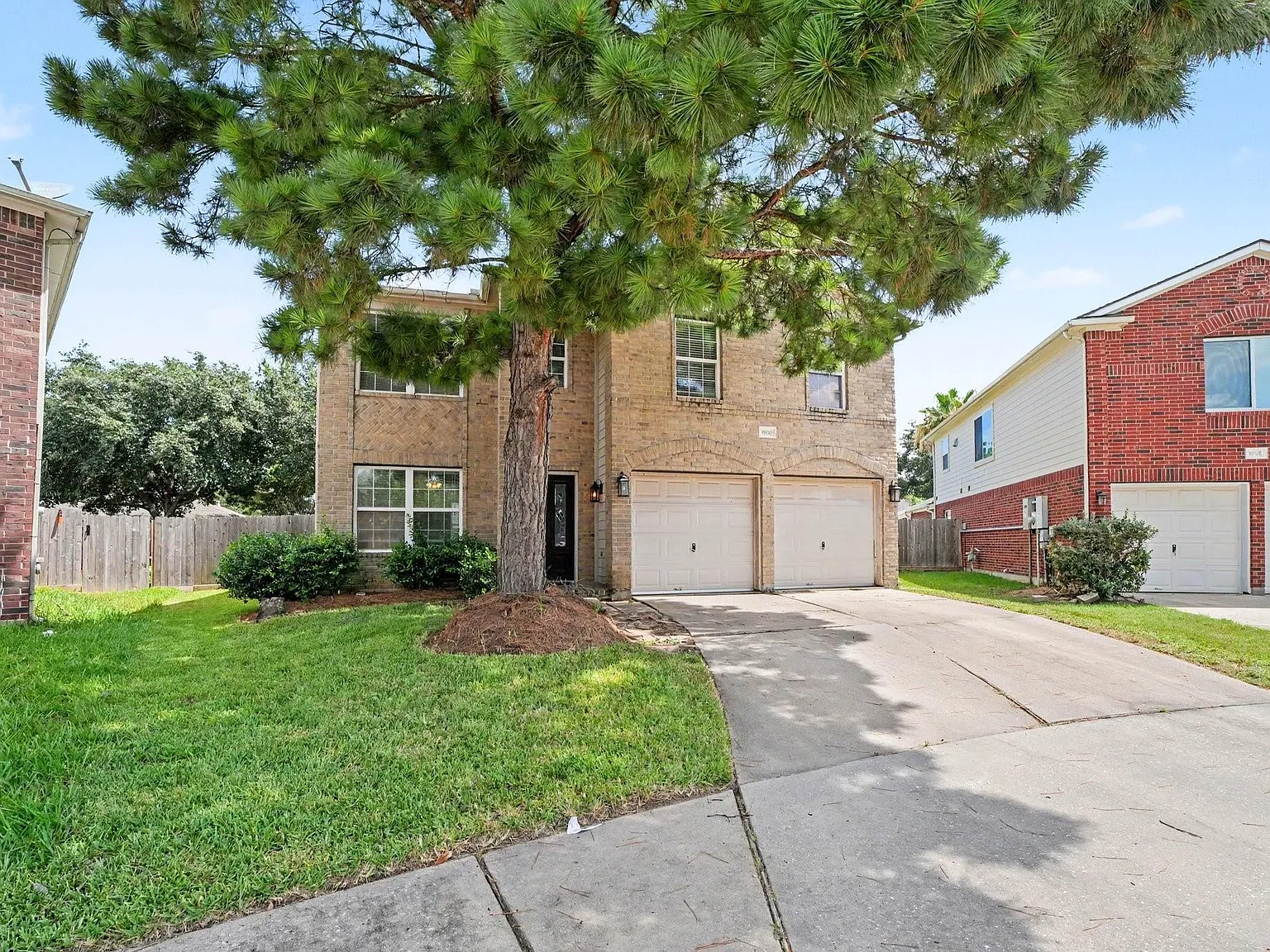 3 bed, 2.5 bath, 1803 sqft, $1,900 — Photo 3