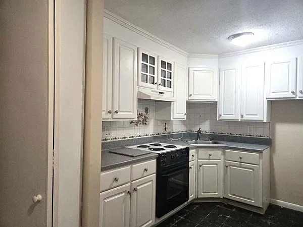 2 Larose Pl #2 — Photo 1