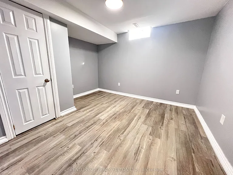 98 Elson St #BASEMENT — Photo 10