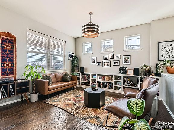 3rd image of 2289 French Cir