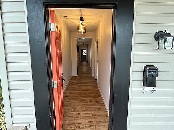2nd image of 1011 S Hancock St