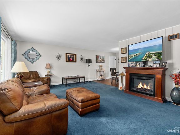 5th image of 1009 Wellman Ave