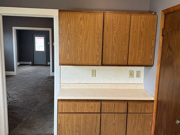 1638 Saemann Ave — Photo 18