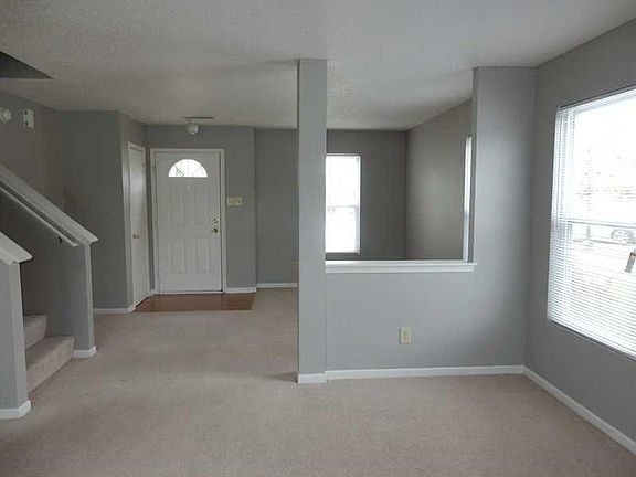 2nd image of 15334 Clear St