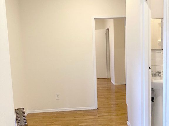 4th image of 454 W 36th St #1W