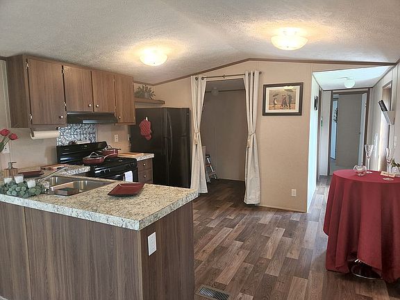 4th image of 4 Palmer Dr