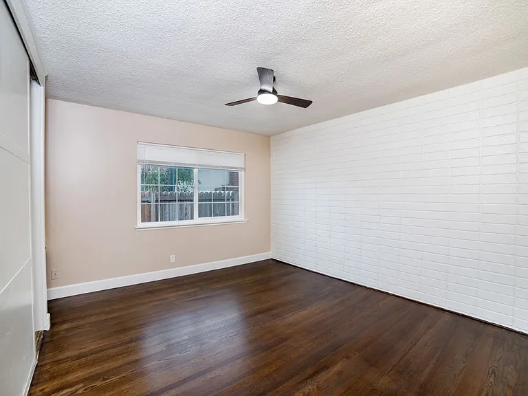 2958 Gramercy St — Photo 17