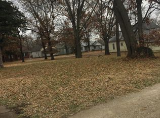 221 N Lafayette Ave, Chanute, KS 66720