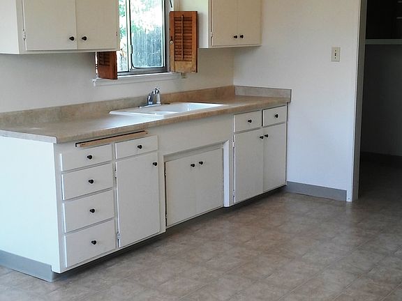 4th image of 3187 Mattos Ave