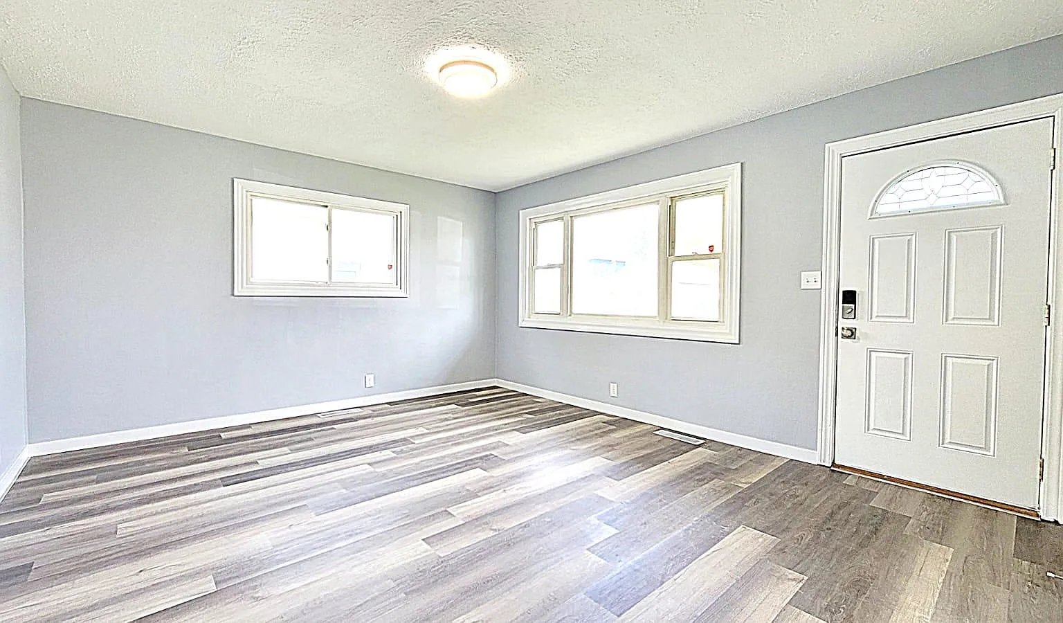 3 bed, 936 sqft, $1,295 — Photo 4
