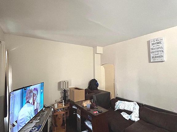 5th image of 175 N Franklin St