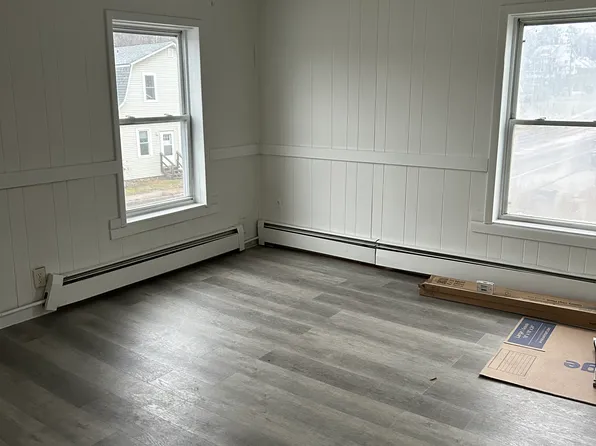 144 E Allen St, Colchester, VT 05404