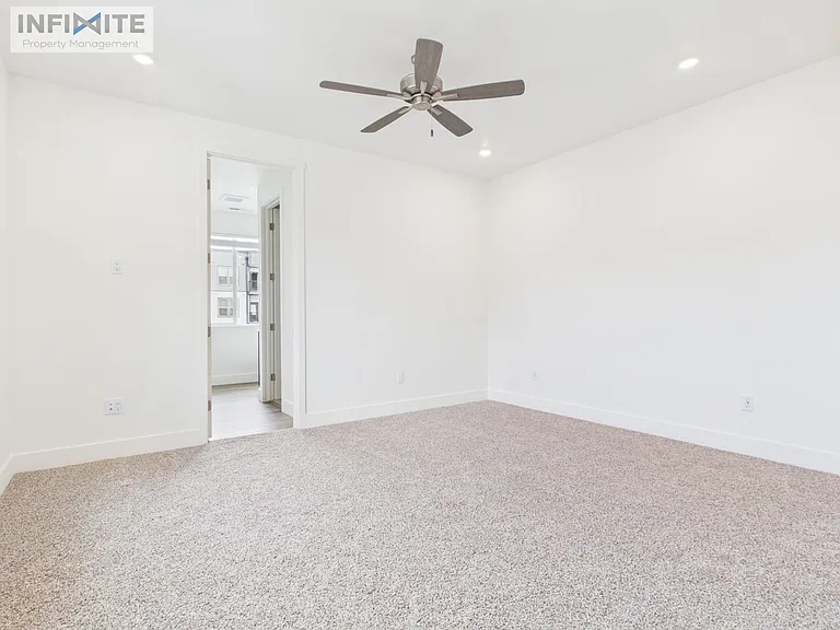 4901 Harvest Pkwy — Photo 11