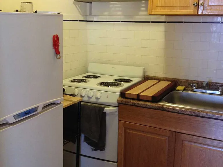 714 Leonard St #4R — Photo 6