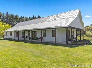 11117 Snows Lake Rd, Greenville, MI 48838