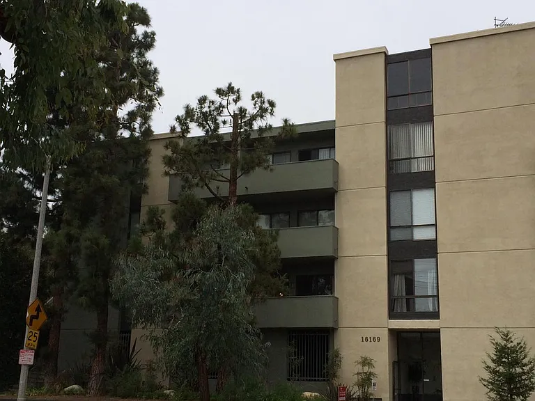 16169 W Sunset Blvd #302 — Photo 5