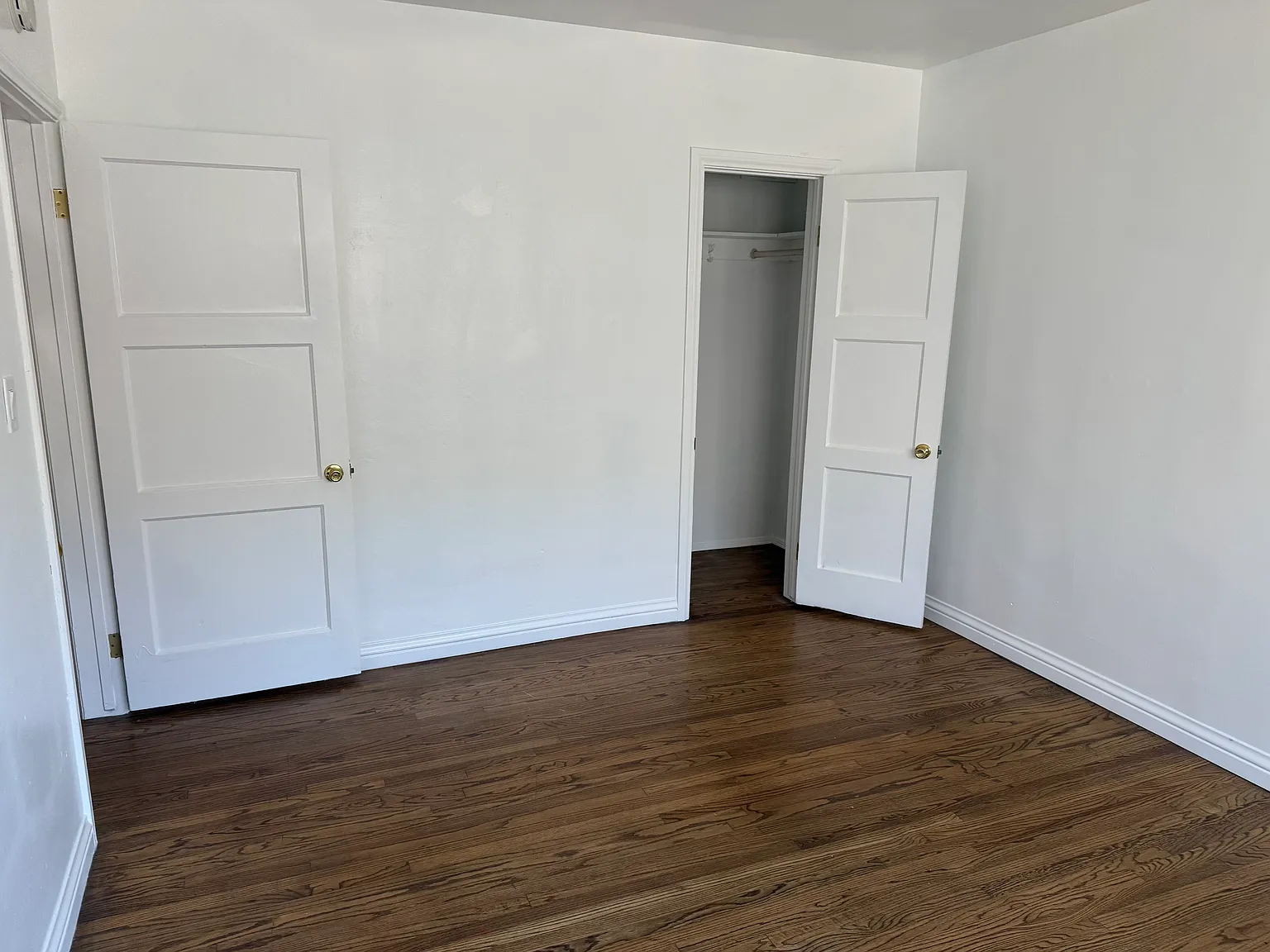 2 bed, 900 sqft, $3,000 — Photo 4