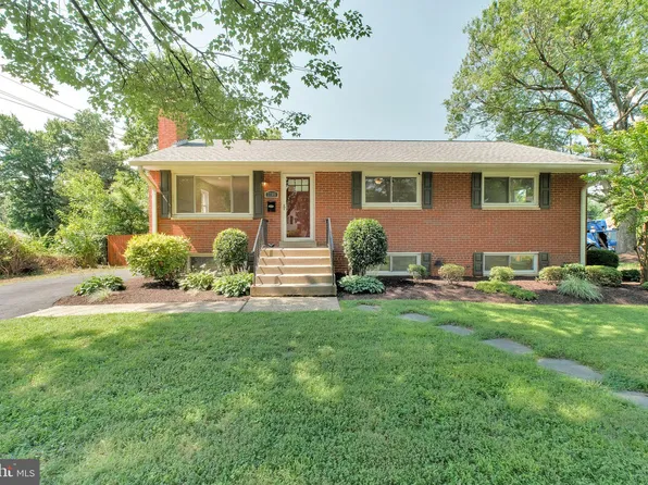 7705 Royston St, Annandale, VA 22003