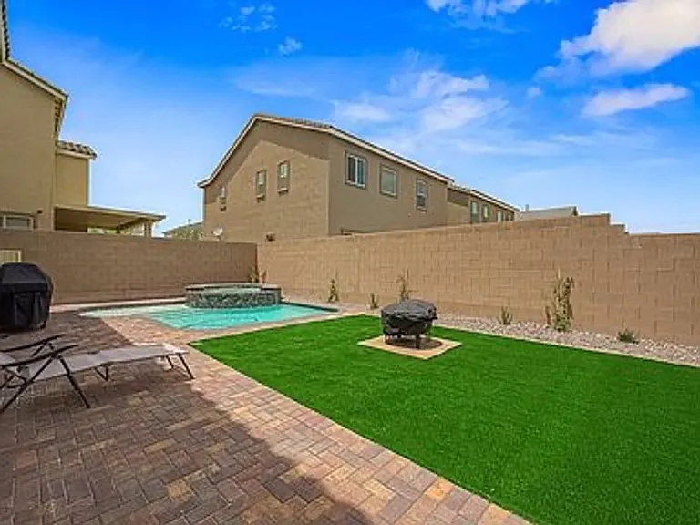 9122 Island Wolf Ave — Photo 29