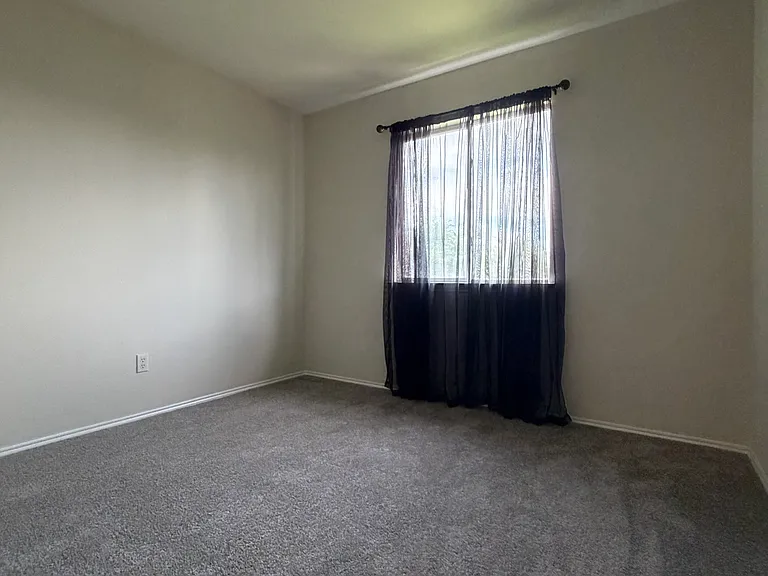 5641 Liberton Ln — Photo 7