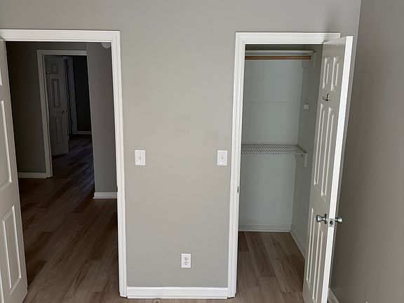 4th image of 3 College St #3