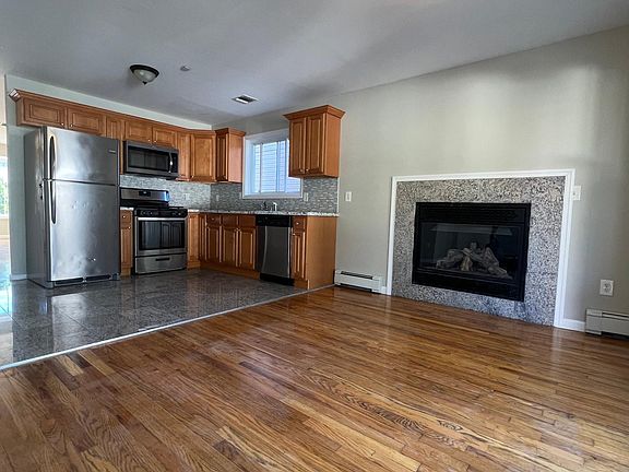 2nd image of 315 Dixon Ave