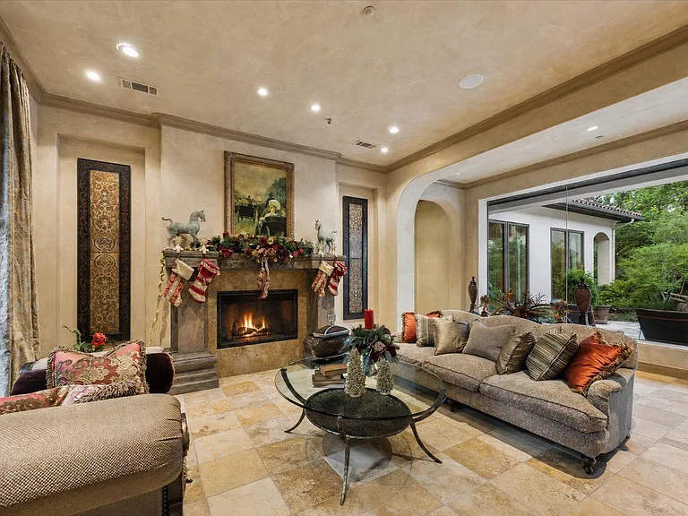 2 Lacewood Ln — Photo 6