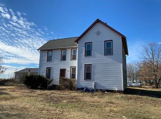 1663 E 7th Rd, Lostant, IL 61334