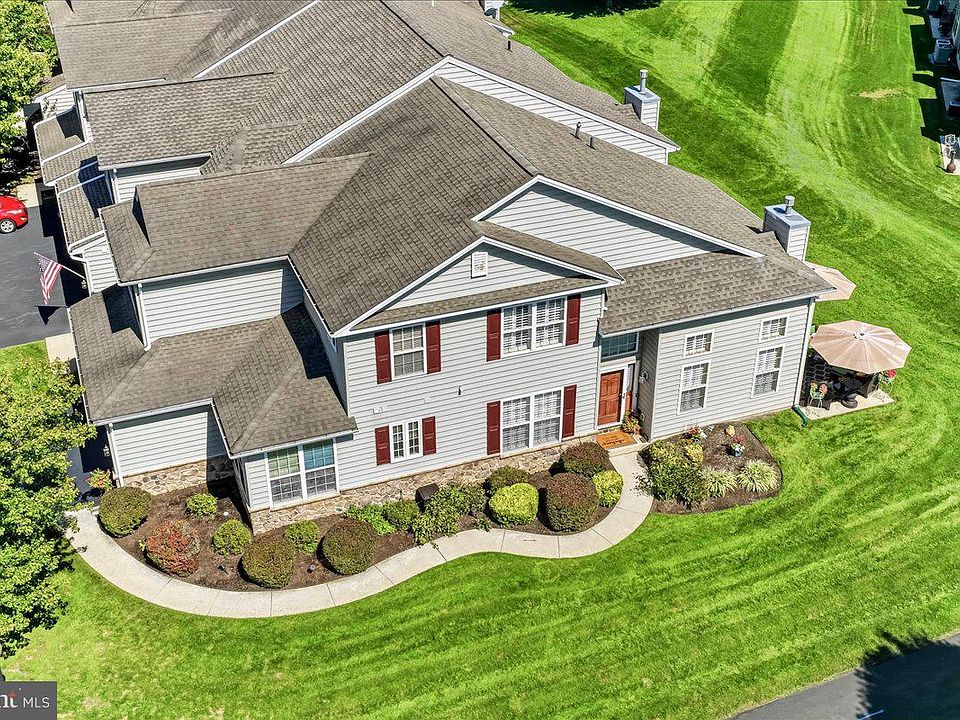1st image of 1534 Lexington Way