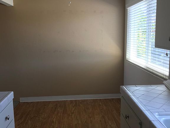 4th image of 741 Layne Ct