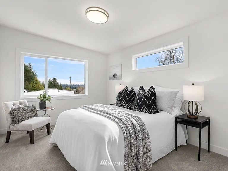 40th Ave SW — Photo 8