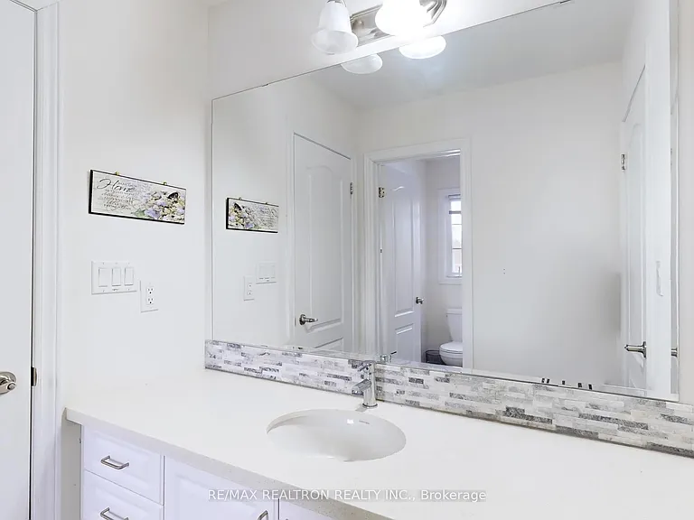 22 Pietrowski Dr #UPPER — Photo 40
