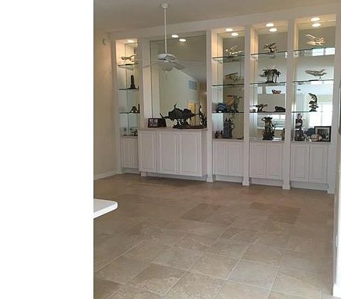 5th image of 7836 Umberto Ct