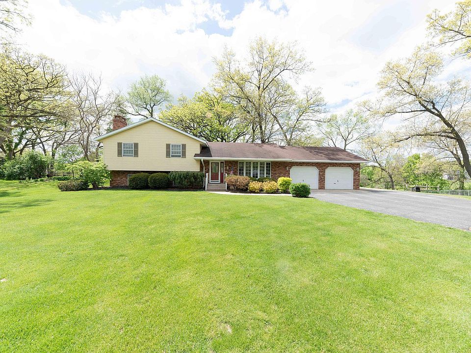 1st image of 10594 Grover Oaks Rd