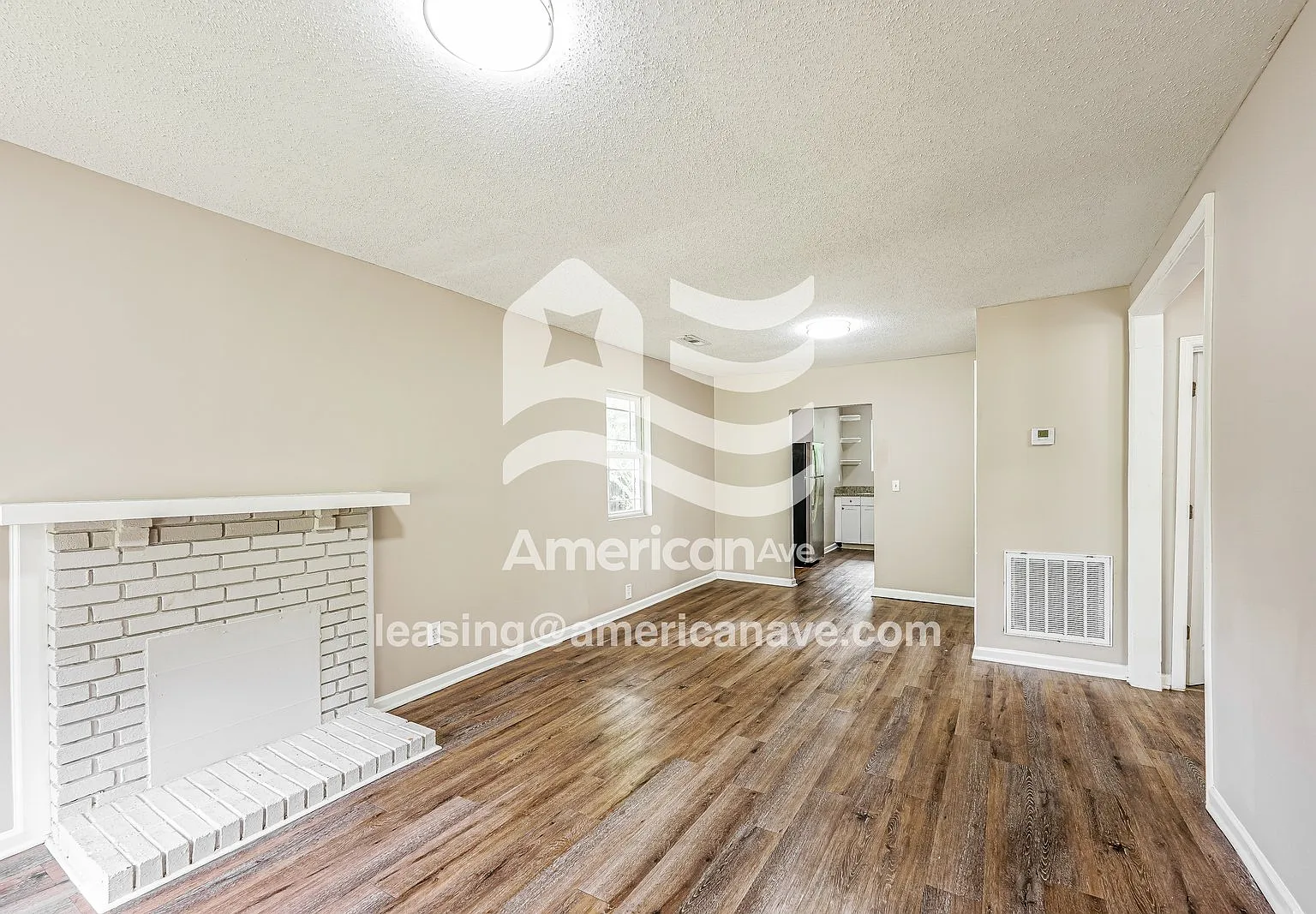 3 bed, 1.0 bath, 1052 sqft, $760 — Photo 3