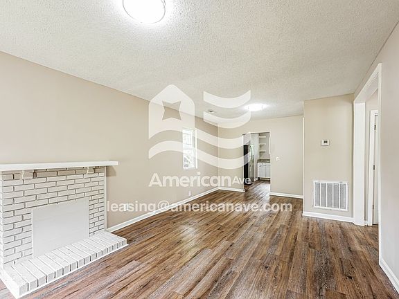 1236742_004_living_room_3.jpg