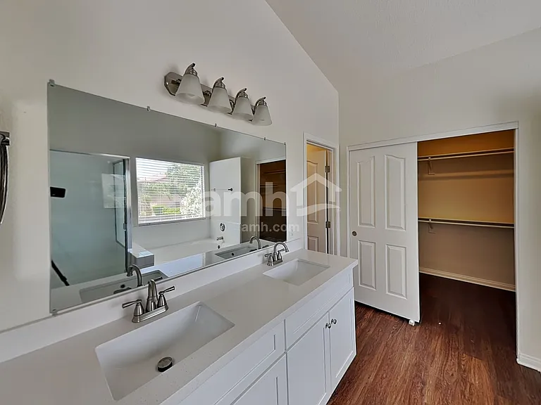 8221 Woodland Prairie Ave — Photo 12