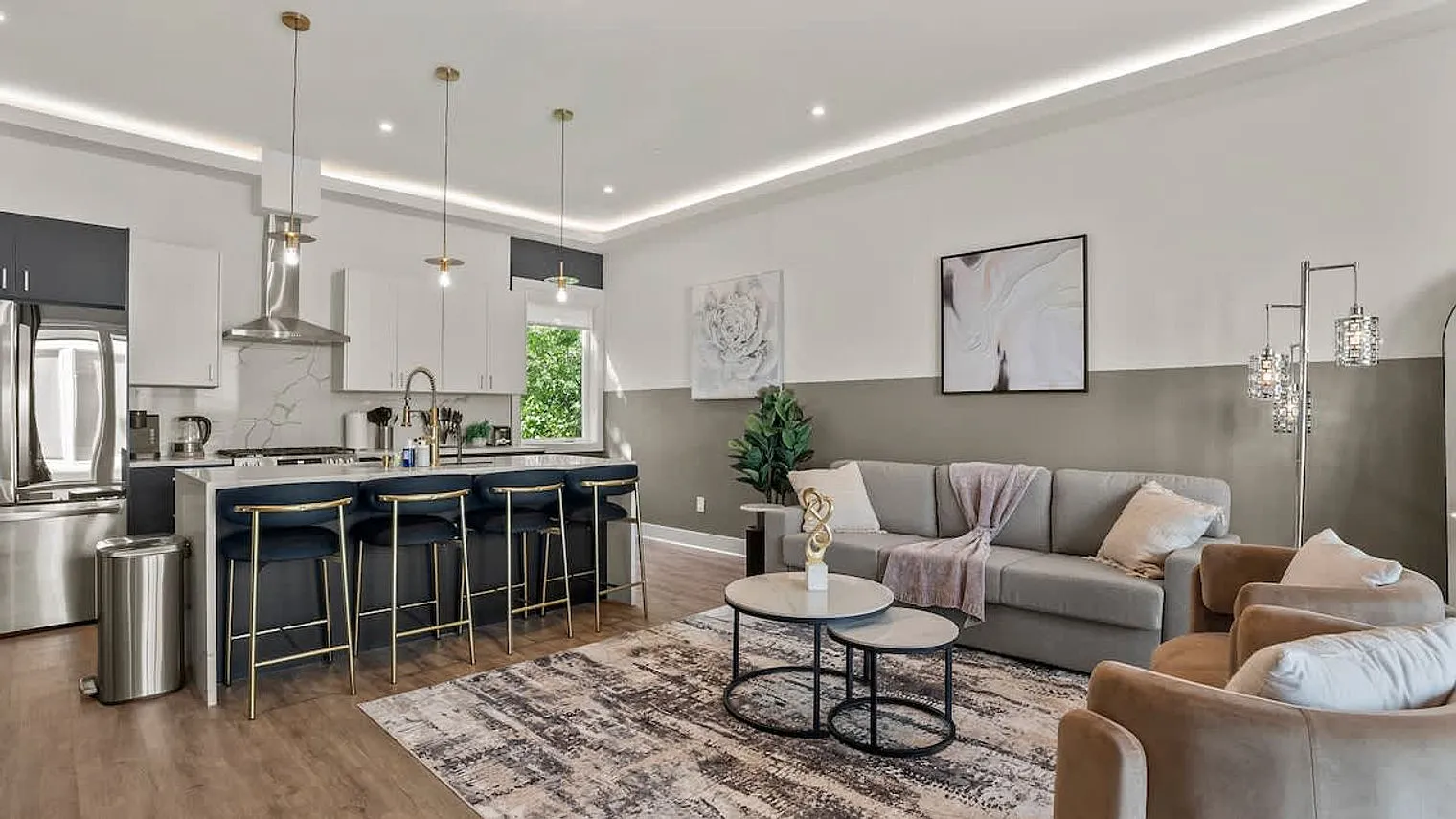3 bed, 2.0 bath, $4,499 — Photo 4