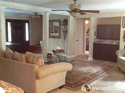 Living area- faux-finish walls