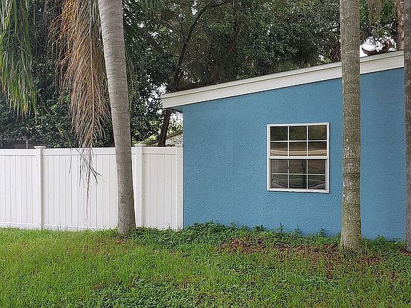 2nd image of 6123 Bamboo Dr