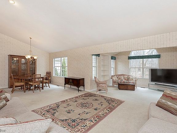 3rd image of 8432 Bartley Ln