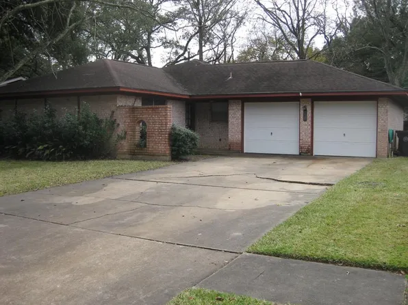 123 Azalea St, Sugar Land, TX 77478