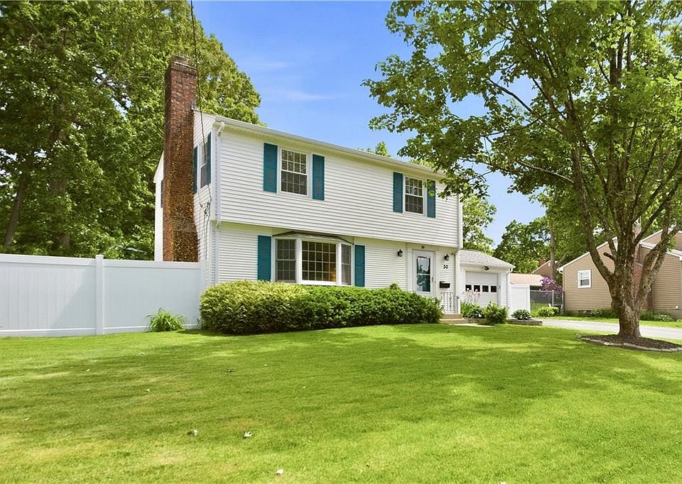 1st image of 30 Monmouth Dr