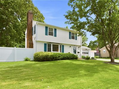 30 Monmouth Dr, Riverside, RI, 02915