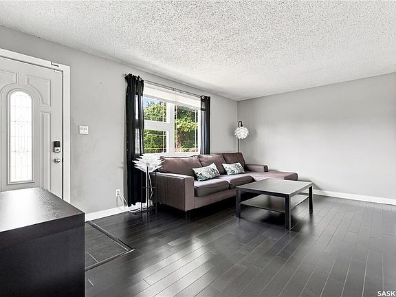 4th image of 105 Grant STREET